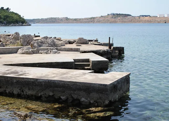 Apartment With Parking Space Omisalj, Krk - 22982 *